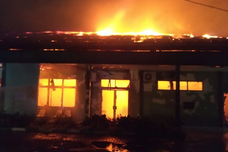 Ruangan Belakang RS Putri Hijau Terbakar, Pasien Berhamburan