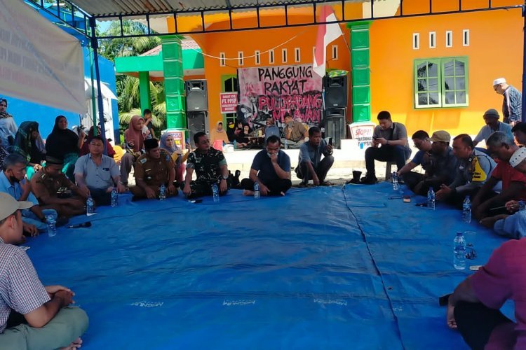 PKS PPSP Ingkar Mediasi Depan Kasat Intel Polres Labuhanbatu Dan Danramil Kota 0209/LB, Warga Pulo Padang Beraksi Kembali