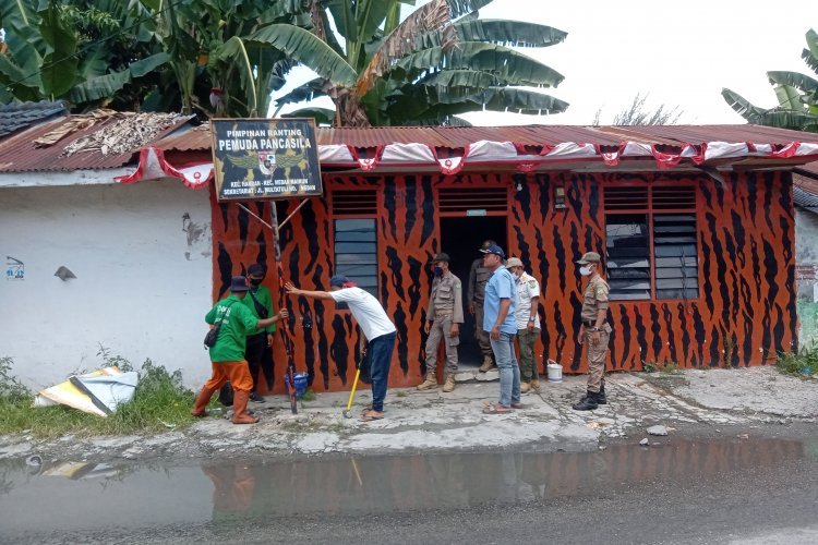 Satpol PP Tertibkan Kawasan Multatuli Medan