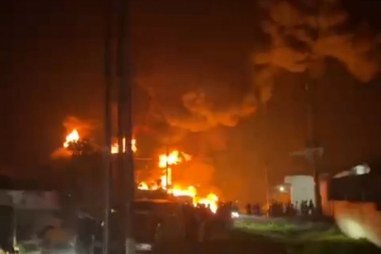 Gudang Penyimpanan Solar di Hamparan Perak Ludes Dilalap Api