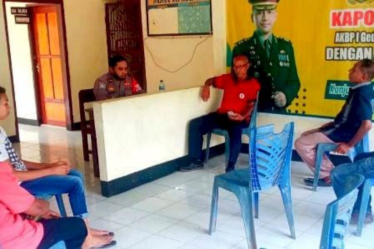 Bhabinkamtibmas di Flotim Bantu Warga dengan Problem Solving