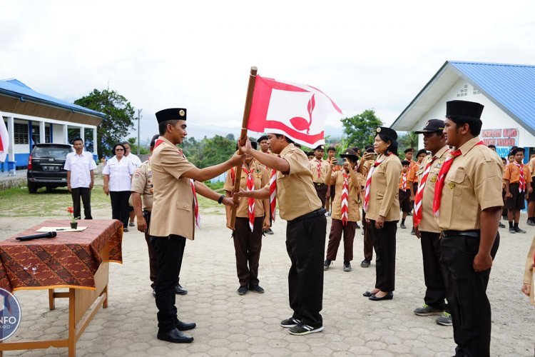 Wabup Karo Lantik dan Mengesahkan Gugus Depan SMP 3 Kabanjahe