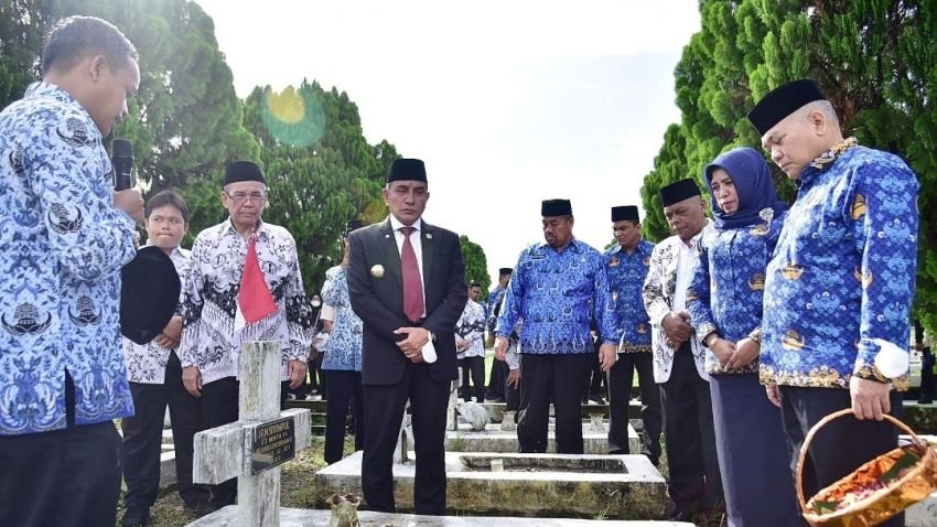Peringati HUT PGRI, Edy Rahmayadi Dorong PNS dan Guru Tingkatkan Layanan
