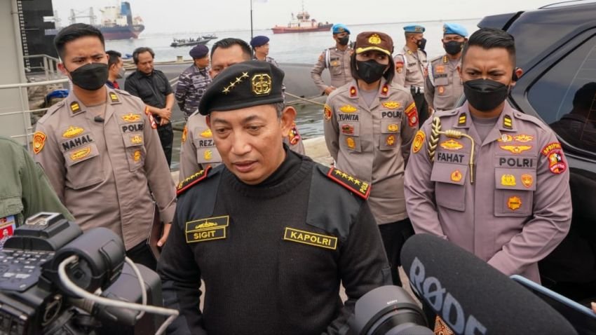 Kapolri Pastikan Proses Pencarian Kru Helikopter P-1103 Dilakukan Maksimal