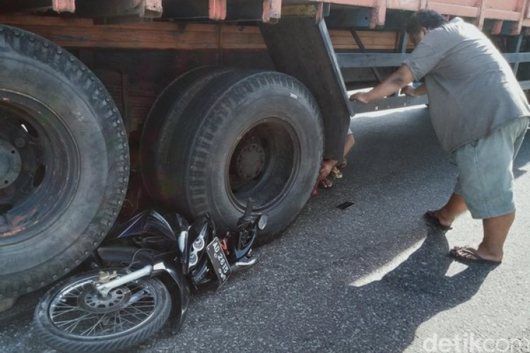 Tergelincir Saat Mendahului Truk, Pengemudi Motor Tewas di Lintas Binjai-Langkat