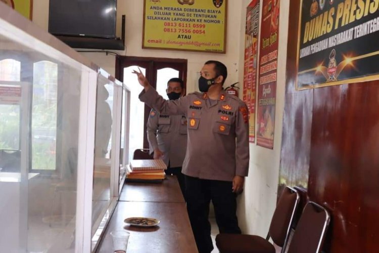 Kapolres Tanah Karo Lakukan Sidak Anggotanya yang Bertugas di SPKT