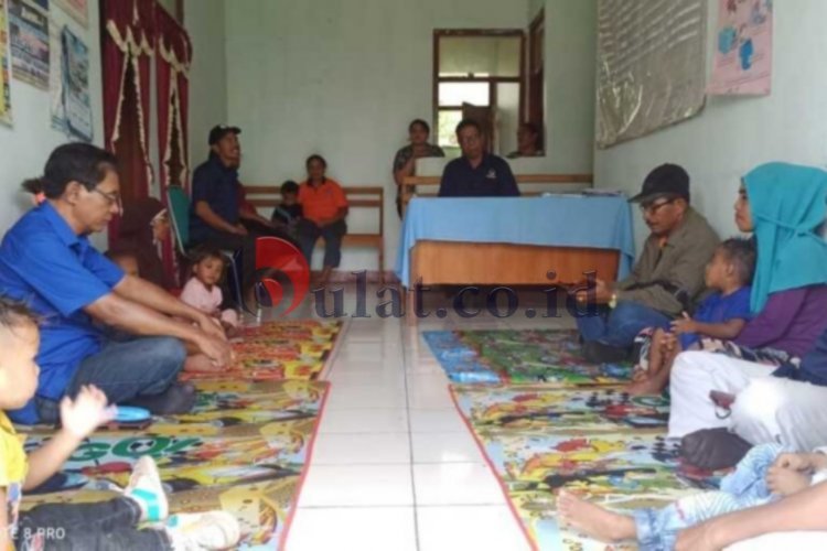 Menjelang HUT Ke-11, Pengurus Partai Nasdem Beri Makan Anak Stunting di Lembata