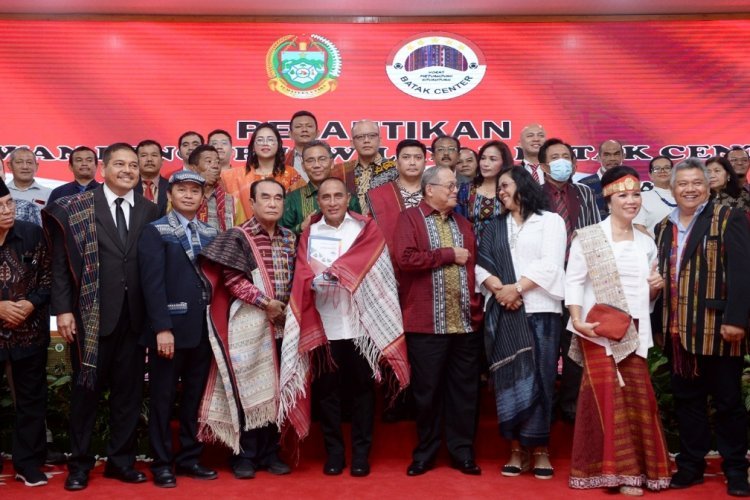 DPW Batak Center Sumut Dilantik, Edy Rahmayadi Berharap Silaturahmi Terus Dijaga