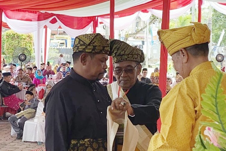Rahudman Diberi Gelar Datuk Laksamana Wira Diraja oleh Kerajaan Bedagai