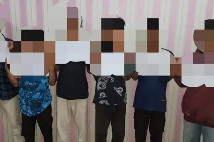 Biadab, Gerombolan Pelajar di Tapsel Tega Tendang Nenek di Pinggir Jalan