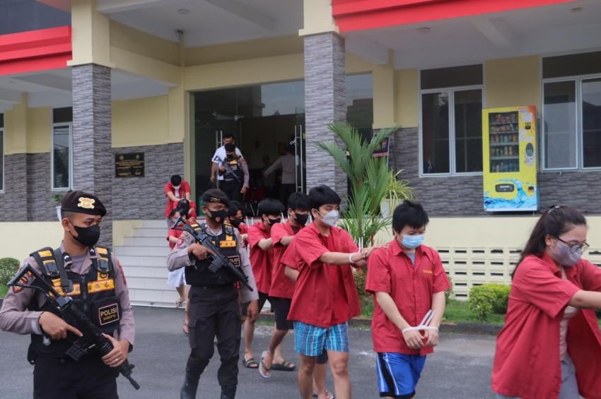 Polda Sumut Serahkan 15 Tersangka Judi Online ke JPU