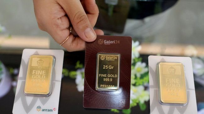 Harga Emas Anjlok Karena Dolar AS