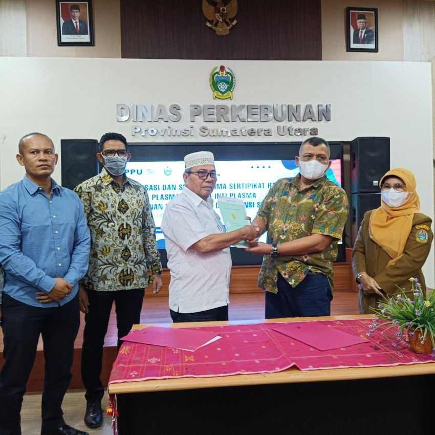 KPPU Fasilitasi Penyerahan 810 Sertifikat Perkara Inti-Plasma