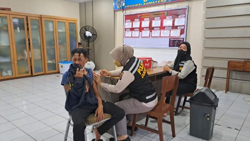 22 Mahasiswa Asal Papua Ikut Serta Vaksinasi di Polda Sumut