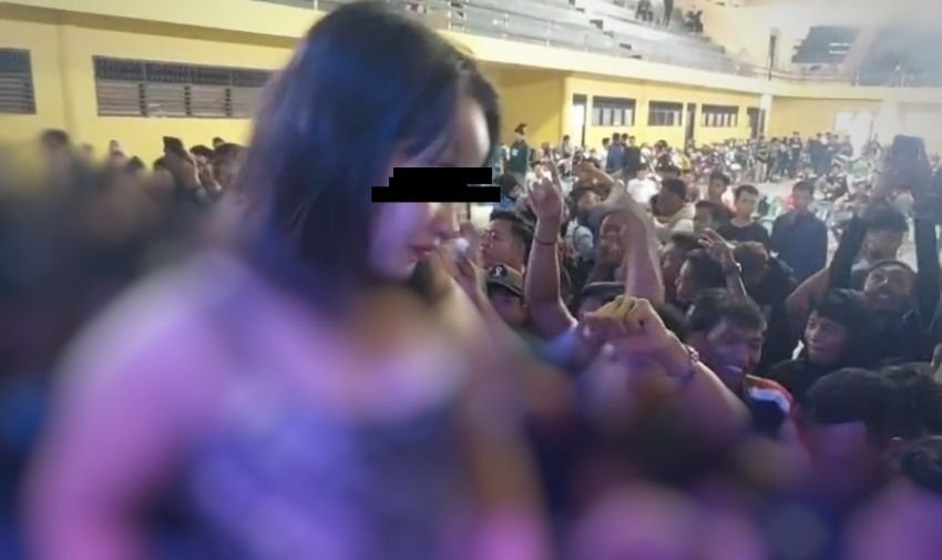 Viral, Club Motor CBR Pesta Pora dengan Penari Erotis