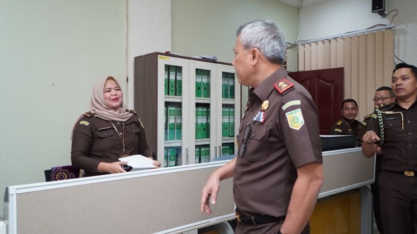 Awali Tahun 2023, Kajati Sumut Idianto Sapa Jaksa dan Pegawai