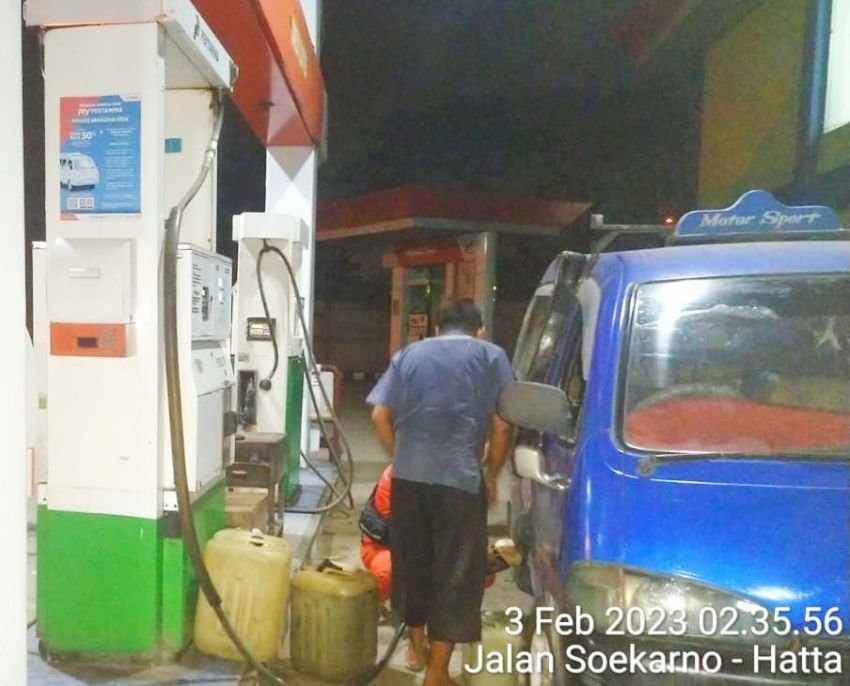 Beli BBM Pakai Jeriken, Personel Denpom I/I Pematang Siantar Amankan Pelaku