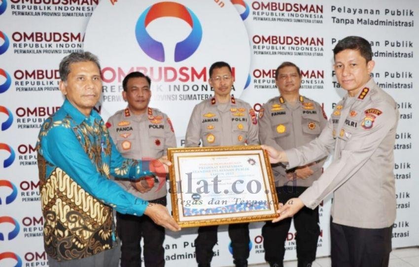 Berikan Pelayanan Terbaik Untuk Publik, Kapolrestabes Medan Terima Penghargaan dari Ombudsman