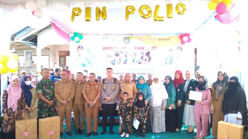 Bupati Asahan Beri Bimbingan dan Berharap Masyarakat Ikut Mensosialisasikan Polio