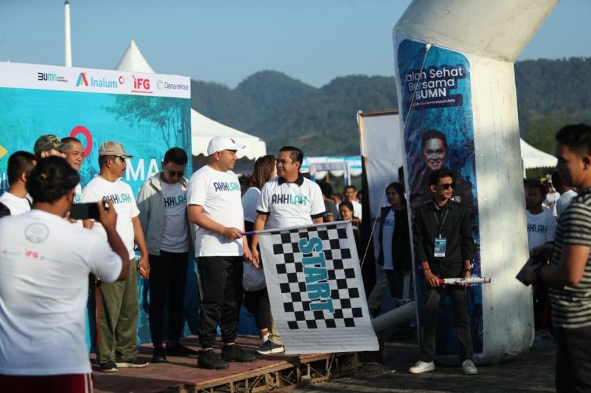 Ribuan Peserta Antusias Ikuti Jalan Sehat Kementrian BUMN di Pakpak Bharat