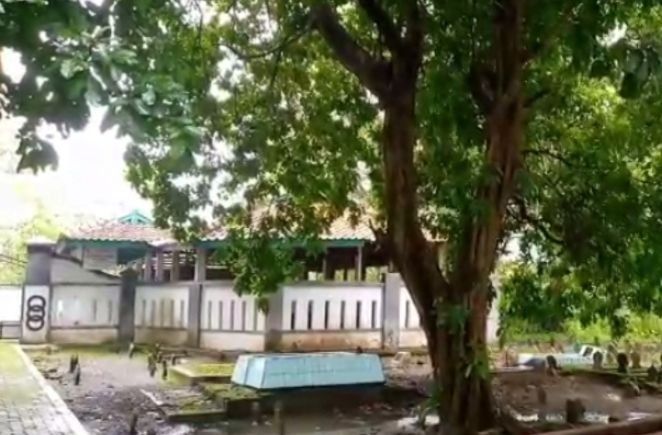 Komplek Makam Kuno di Kelurahan Bojongbata Berusia Ratusan Tahun