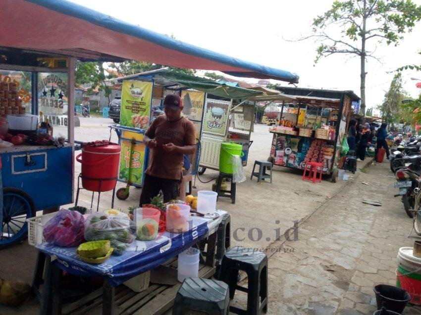 Ramadan Belum Tiba, Para Pedagang di Pemalang Sudah Padati Lapak Dagangan