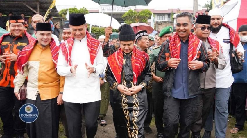 Wagubsu Akrab Bersama Wabup Karo Hadiri Tabligh Akbar Karo Bermunajat