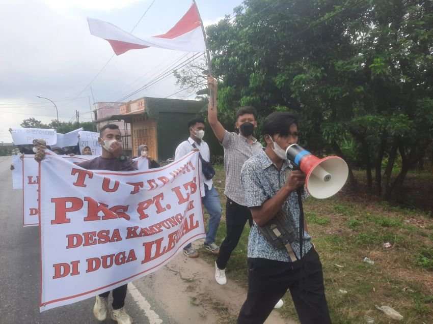 Diduga PT. LTS Ilegal, PM Pela Raya Geruduk Kantor DLH dan Dinas PTSP Labura
