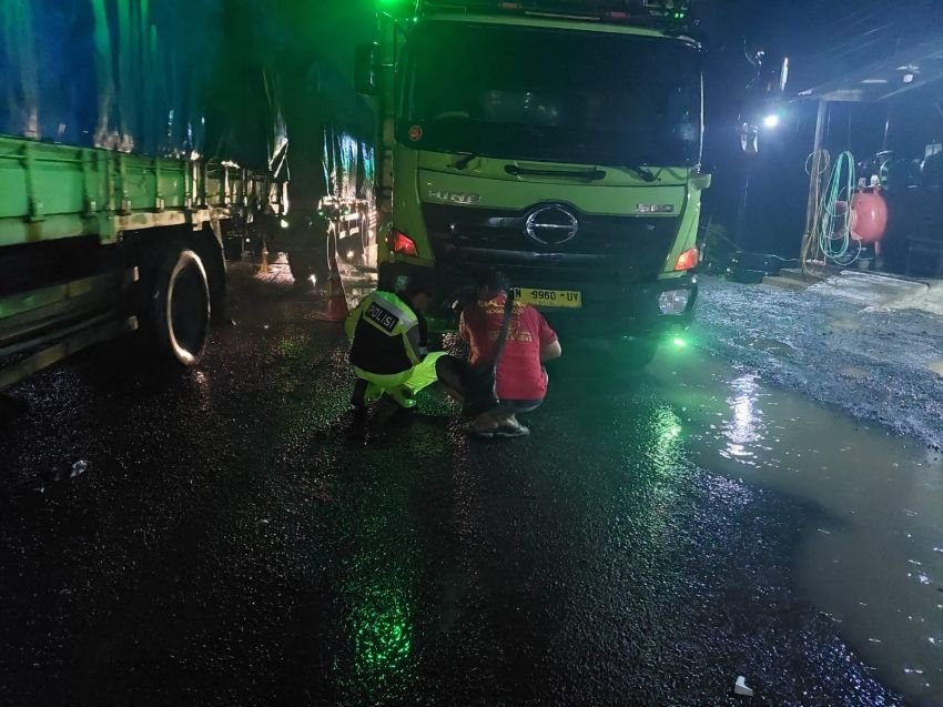 Lakalantas di Jalur Pantura, Pengendara Sepeda Motor Tewas