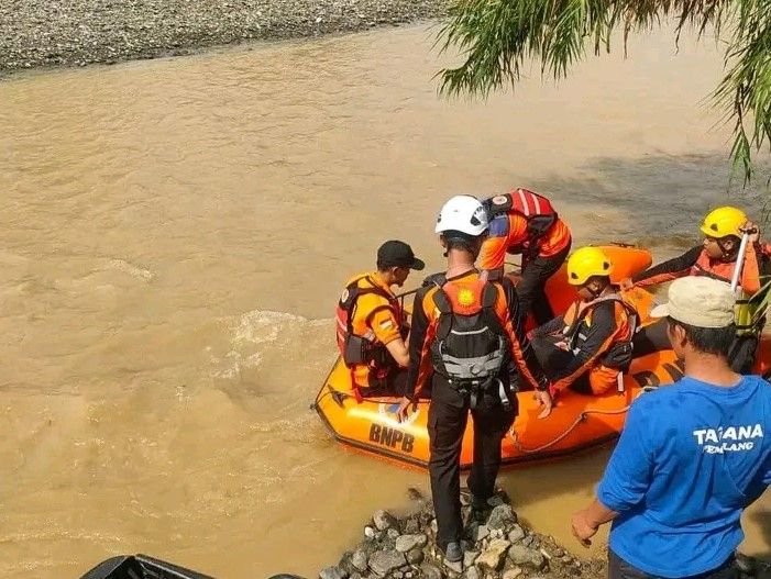 Diduga Hanyut di Sungai, Seorang Warga Bantarbolang Belum Diketemukan