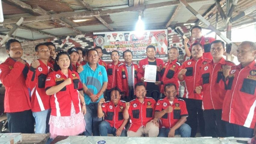 DPD Pejuang Batak Bersatu Kota Medan Berikan SK Kepada DPC Medan Denai