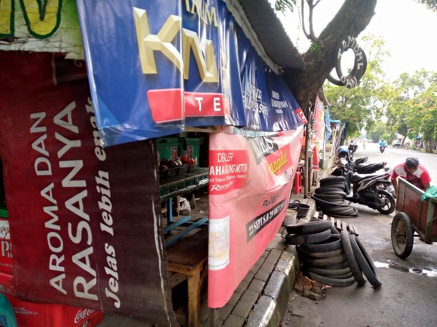 Selama Ramadhan, Warung Kaki Banyak Bermunculan di Pemalang