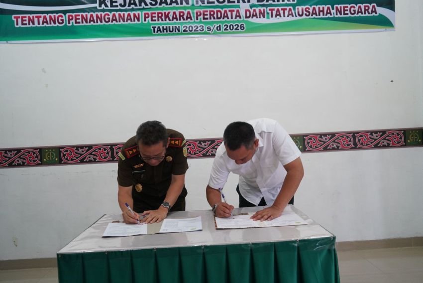Bupati Pakpak Bharat dan Kejari Dairi Tandatangani MoU