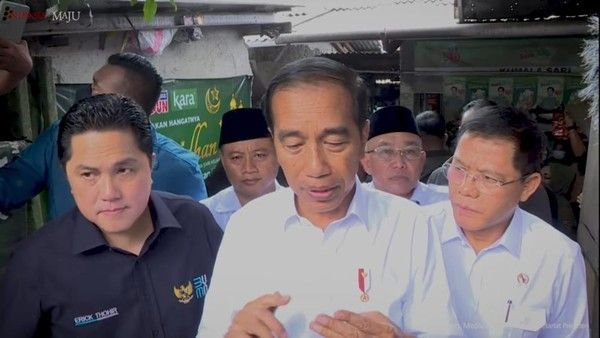 Tinjau Pasar Pal Tugu Depok, Jokowi : Harga Bahan Pokok Stabil
