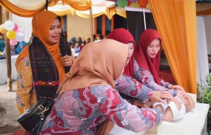 Tim Evaluasi Provsu Tinjau PelaksanaanPosyandu di Desa Partihaman Saroha