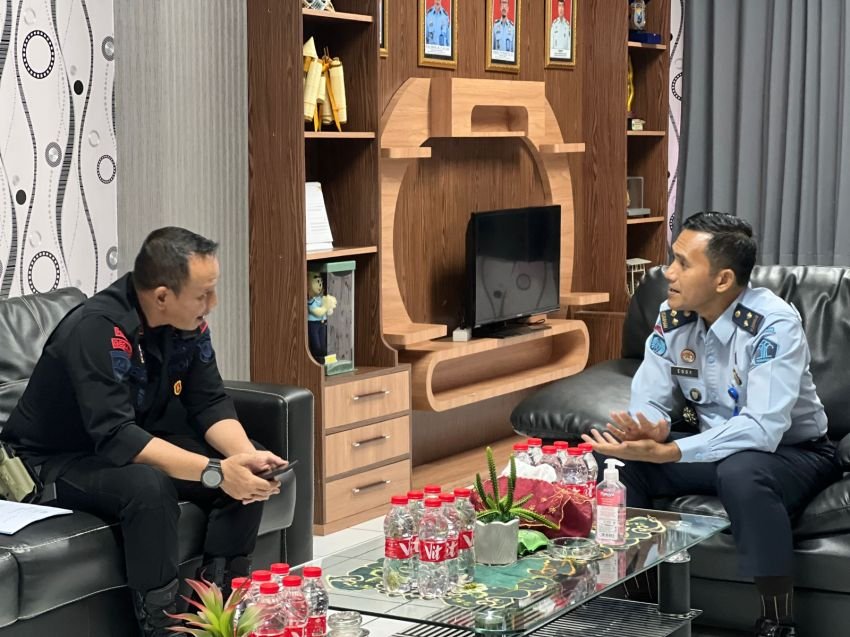 Koordinasi Lintas Sektor, Kompi Batalyon A Datangi Lapas Narkotika Pamekasan