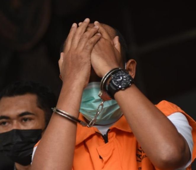 Bupati Pemalang Non Aktif Dituntut 8,5 Tahun Penjara