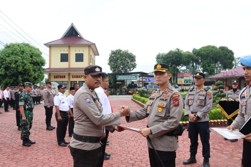 Berprestasi dan Raih Juara, Kapolres Asahan Beri Penghargaan ke Personel