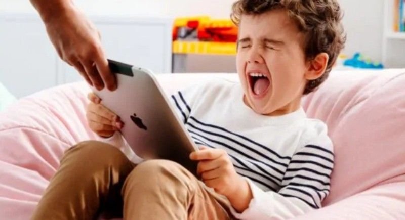 Tips Mengatasi Kecanduan Gadget Pada Anak