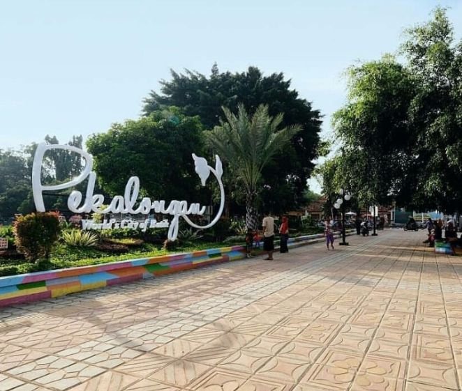 Pemkot Pekalongan Izinkan Pedagang Berjualan Kembali di Alun-alun