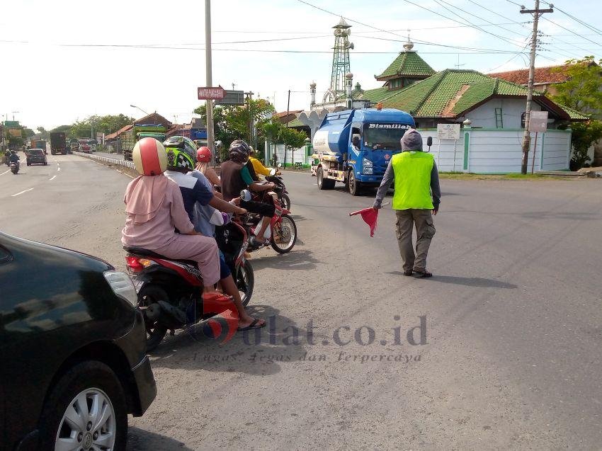 Jasa &lsquo;Pak Ogah&rsquo; Masih Dibutuhkan di Pemalang