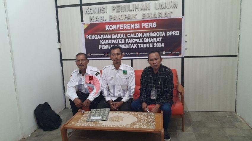 Daftarkan Bacaleg Ke KPUD Pakpak Bharat,Ketua DPC PBB Berharap Dapat 1 Fraksi Di Pileg 2024