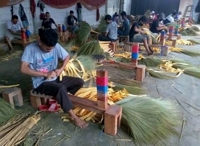 Sapu Glagah Majalangu Tradisi Terun Temurun di Pemalang