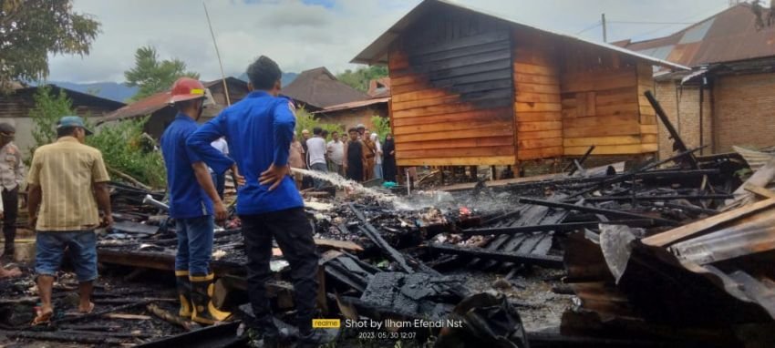 Rumah Panggung Milik Seorang Janda di Madina Ludes Terbakar