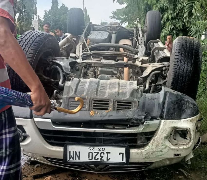 Tabrak Pembatas Jalan, Mini Bus Terbalik, Satu Orang Meninggal Dunia