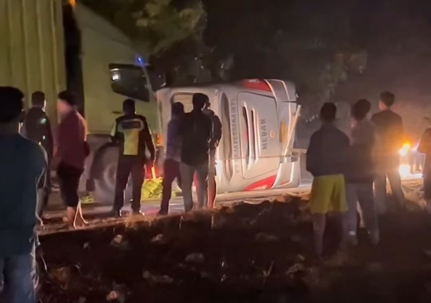 16 Orang Terluka Saat Bus Penumpang Terbalik di Labuhanbatu Utara