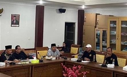Disuruh Sabar Saat Mengadu Masalah Air Bersih, Warga Kecewa Dengan DPRD Batam