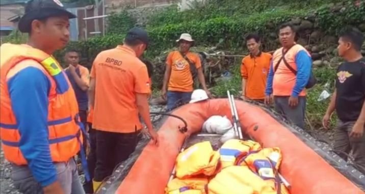 Tim Gabungan Basarnas Lakukan Pencarian Bocah Hanyut di Padang Sidempuan
