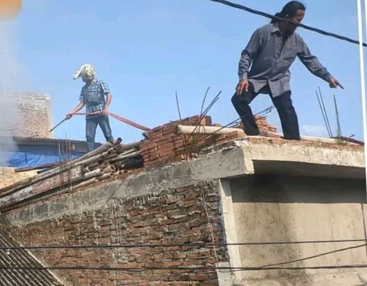 Ditinggal Undangan, Rumah Kontrakan Rata Dengan Tanah di Sampang