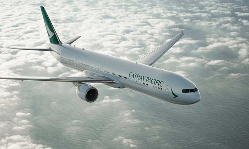 Ban Pesawat Cathay Pacific Dilaporkan Meledak, 11 Penumpang Terluka